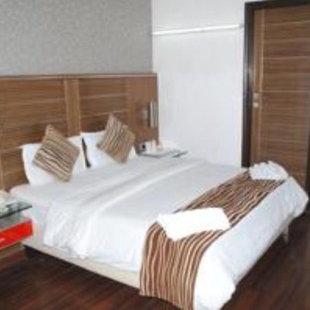 Hotel Metro Continental 德里 客房 照片