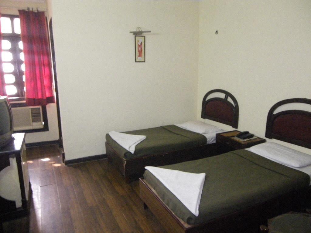 Hotel Metro Continental 德里 客房 照片